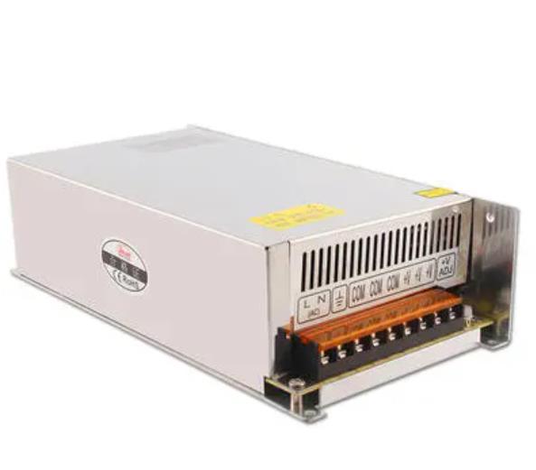 Ausgangsstromversorgung